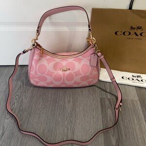 NWT COACH teri shoulder bag Signature Canvas CV933 dusty pink limited